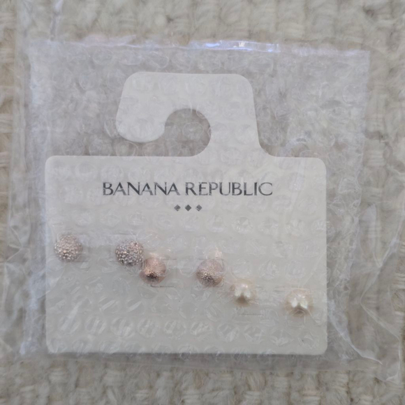 Women's Banana Republic One Size Rose Gold & Cream Stud Earrings Set - Picture 2 of 3